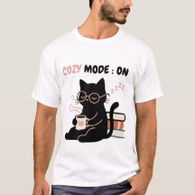 Camiseta Cozy Mode On Gato Negro Lindo Café Libros