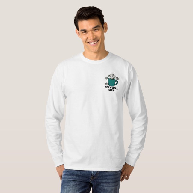 Camiseta Cozy Vibes Only Winter Comic Tee (Anverso completo)