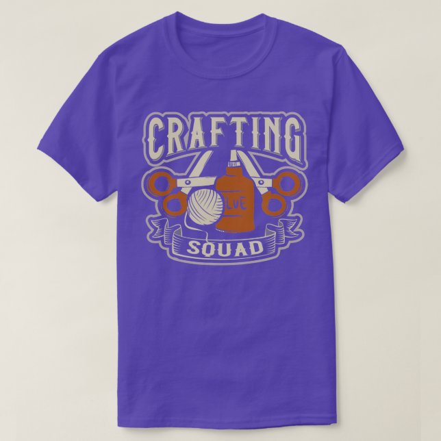 Camiseta Crafting Squad Creative Needlework  (Diseño del anverso)