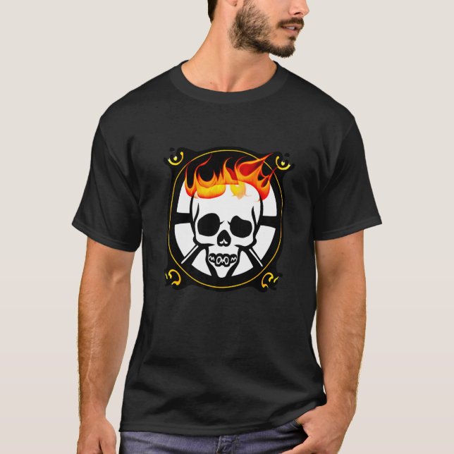 Camiseta Cráneo de caída del Emblema pirata circular blanco (Anverso)