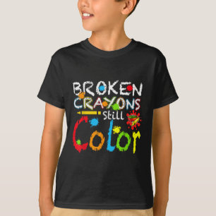 Camiseta Crayones rotos siguen coloreando la salud mental S