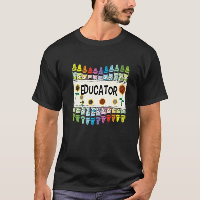 Camiseta Crayons And Flower Teaching  Educator (Anverso)