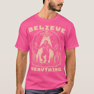 Camiseta Créanlo Todo - Pie Grande Secuestrada Por La Ufo