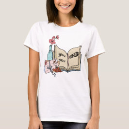 Camiseta Crece tu mente libros de letras flores florero