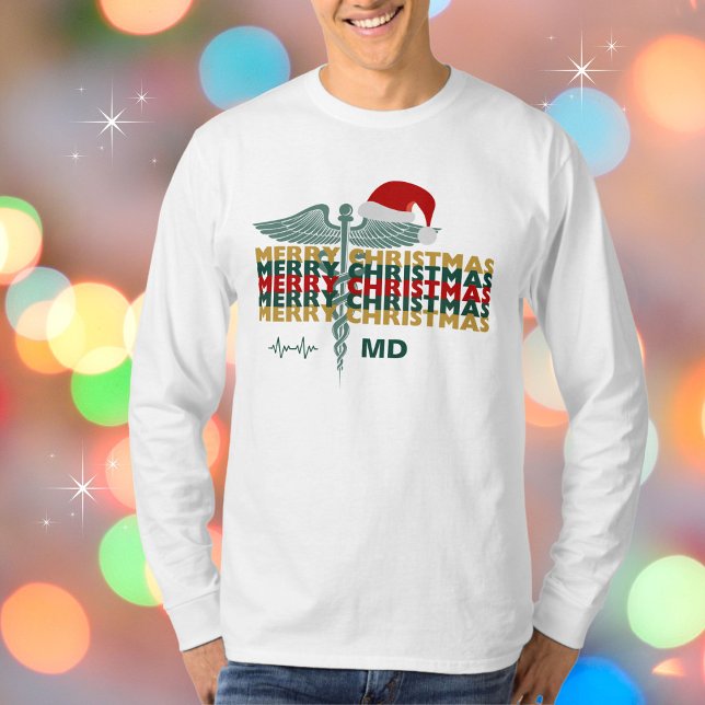 Camiseta Credenciales profesionales médicas Feliz Navidad (Available in multiple apparel types, colors and sizes. Merry Christmas!)