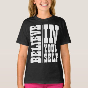 CAMISETA CREE EN TI MISMO TIPOGRAFÍA BLANCA