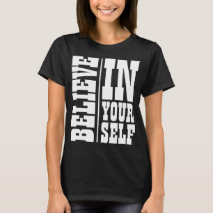 CAMISETA CREE EN TI MISMO TIPOGRAFÍA BLANCA