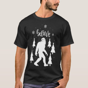 Camiseta Cree Navidades Sasquatch Humorous