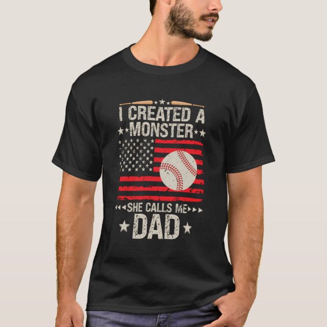Camiseta Creé Un Monstruo Que Me Llamó Papá Béisbol Softb (Anverso)