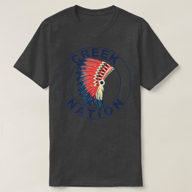 Camiseta Creek Nation Headdress Orgulloso Creek Nativo Esta (Diseño del anverso)