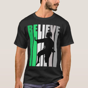 Camiseta Creencia verde que motiva a los Chicas Karate Retr