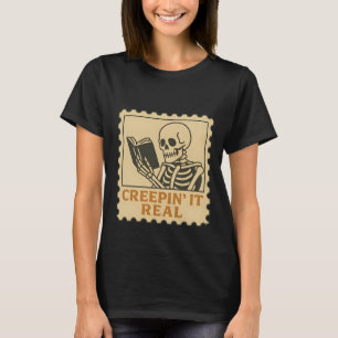 Camiseta Creepin’ It Real - Skeleton Book Halloween