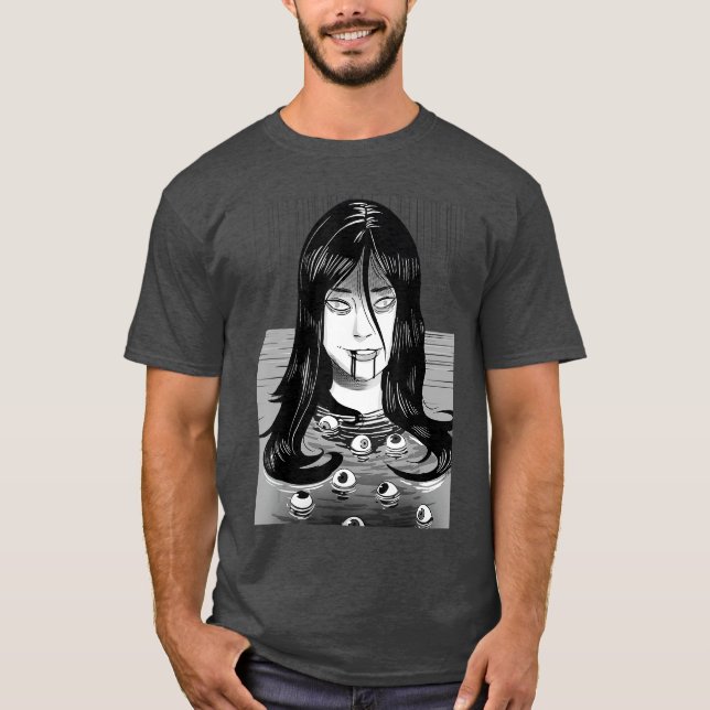Camiseta Creepy Horror Manga Anime Woman Eyes Bathtub Hallo (Anverso)