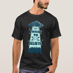 Camiseta Creer creyente de la nave espacial UFO Alien Retro