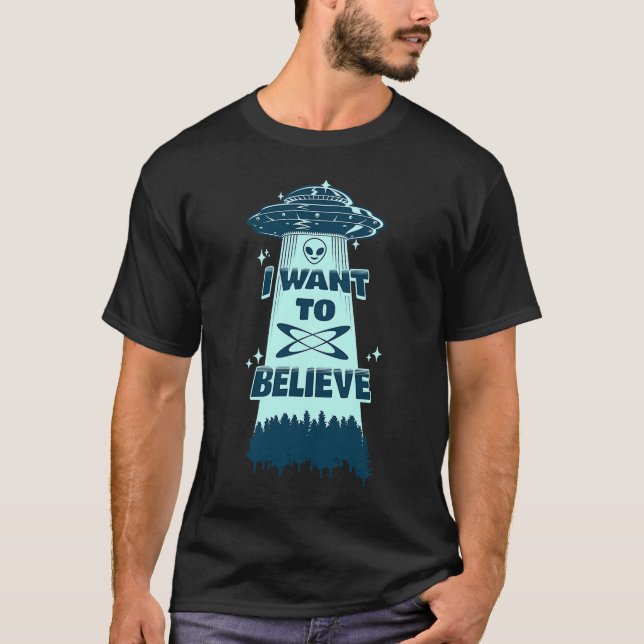 Camiseta Creer creyente de la nave espacial UFO Alien Retro (Anverso)
