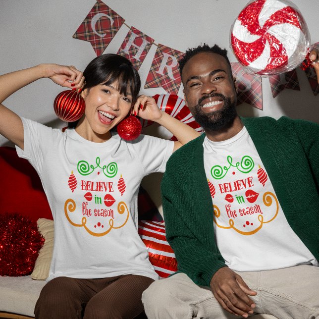 Camiseta Creer en el unisex de feriado de Navidades de temp (Believe in the Season Christmas Holiday Unisex T-Shirt)