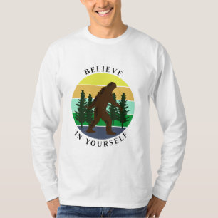 Camiseta Creer en ti mismo Pie grande del atardecer