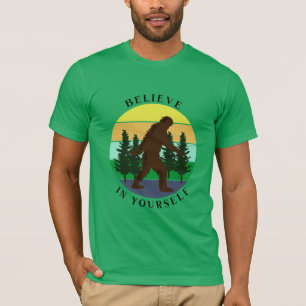 Camiseta Creer en ti mismo Pie grande del atardecer
