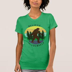 Camiseta Creer en ti mismo Pie grande del atardecer
