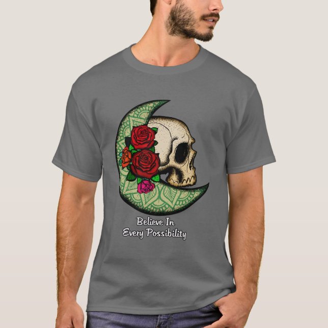 Camiseta Creer En Toda Posibilidad - Crescent Moon Skull (Anverso)