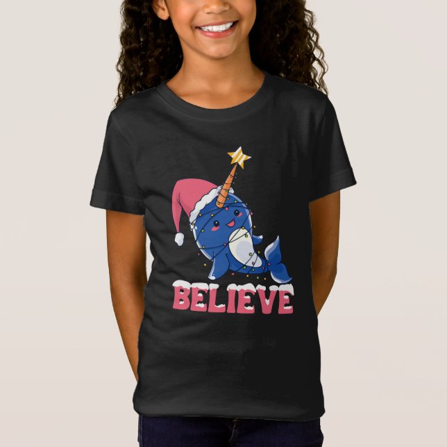 Camiseta Creer que los Navidades de Narwhal niegan luces de (Anverso)