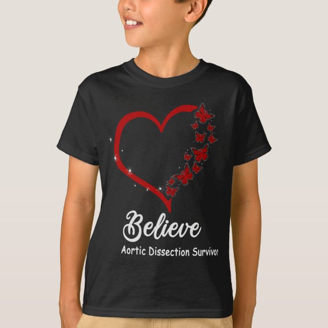 Camiseta Creer sobreviviente de disección aórtica, cinta ro (Anverso)