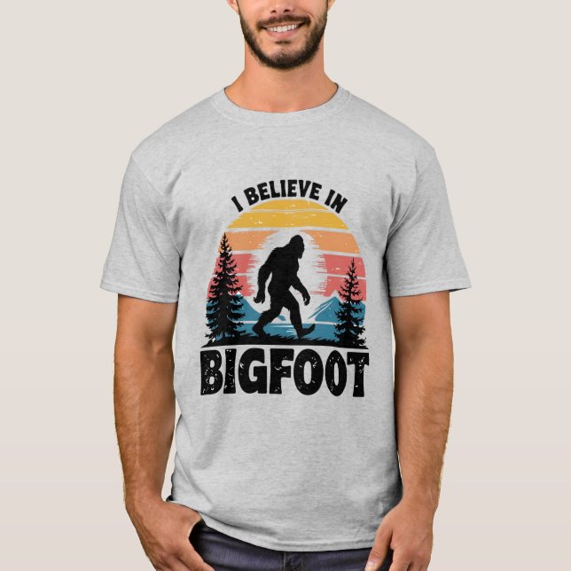 Camiseta Creo en Bigfoot (Anverso)