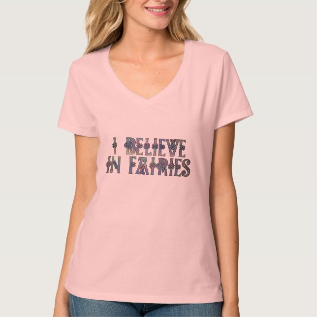 Camiseta Creo en diseño céltico del nudo de las hadas (Anverso)