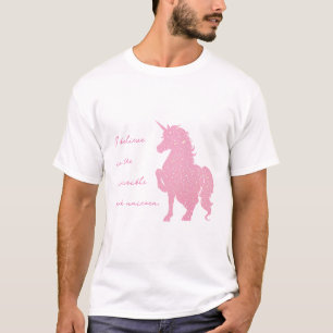 Camiseta Creo en el unicornio rosa invisible.