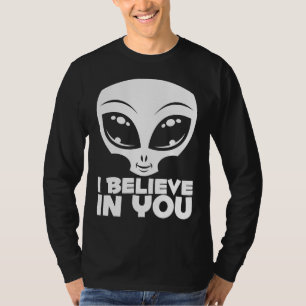 Camiseta Creo en ti alienígena de blanco