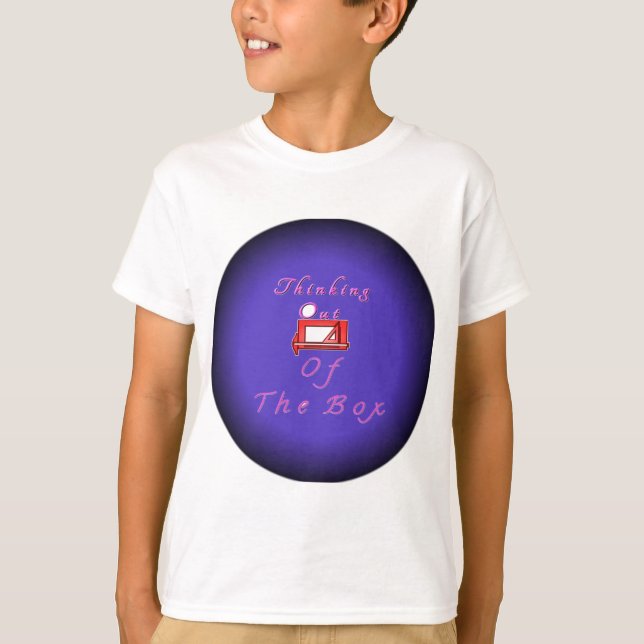 Camiseta Creo que fuera de la caja. (Anverso)