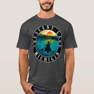 Camiseta Crescent Lake Kayaking Michigan Sunset