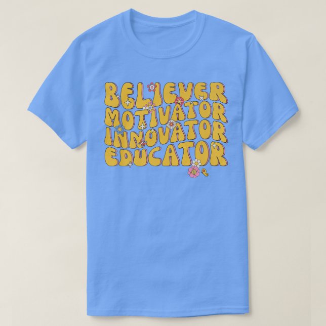 Camiseta Creyente Motivator Innovator Educator Retro Teache (Diseño del anverso)