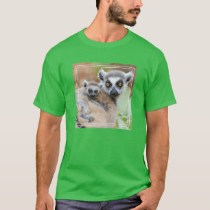 Camiseta Cría de lémur de cola anillada en la espalda de su