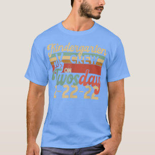 Camiseta CRIADA DE KINDERGARTEN el 2 de febrero 2014