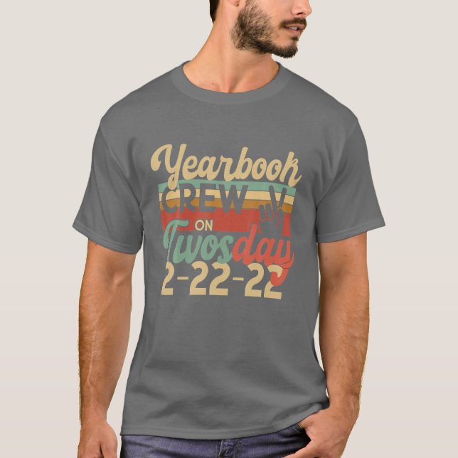 Camiseta CRIADA DE LIBROS DE AÑO 22 De Febrero De 2022 (Anverso)