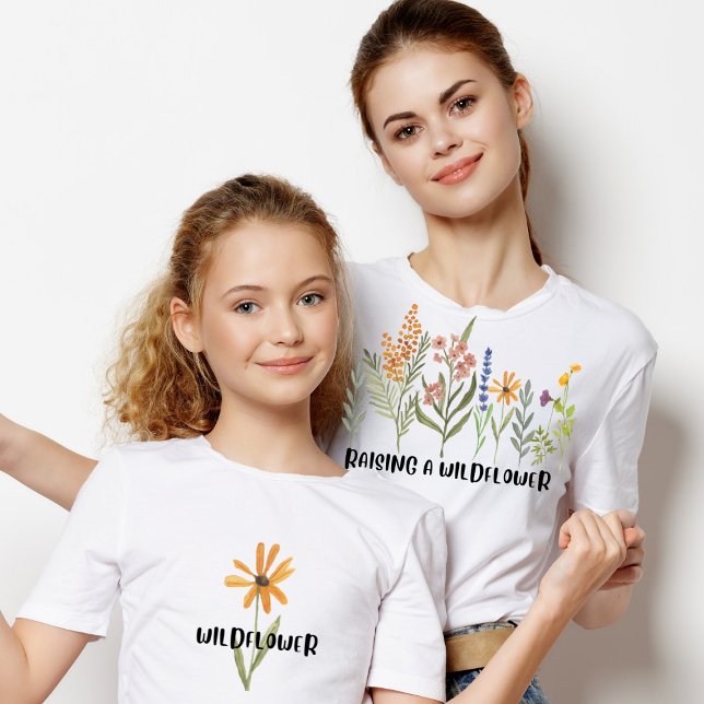 Camiseta Criando a una madre de flores silvestres, nueva ma (Subido por el creador)