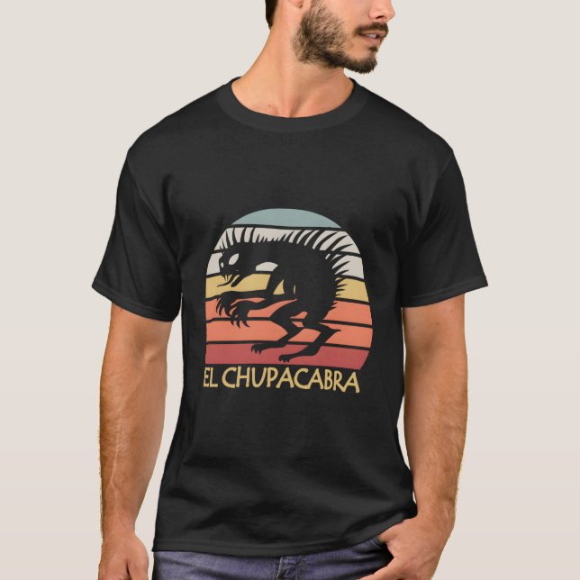 Camiseta Criaturas Urbanas De El Chupacabra Y Criptias (Anverso)