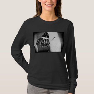 Camiseta cruce de mariposa