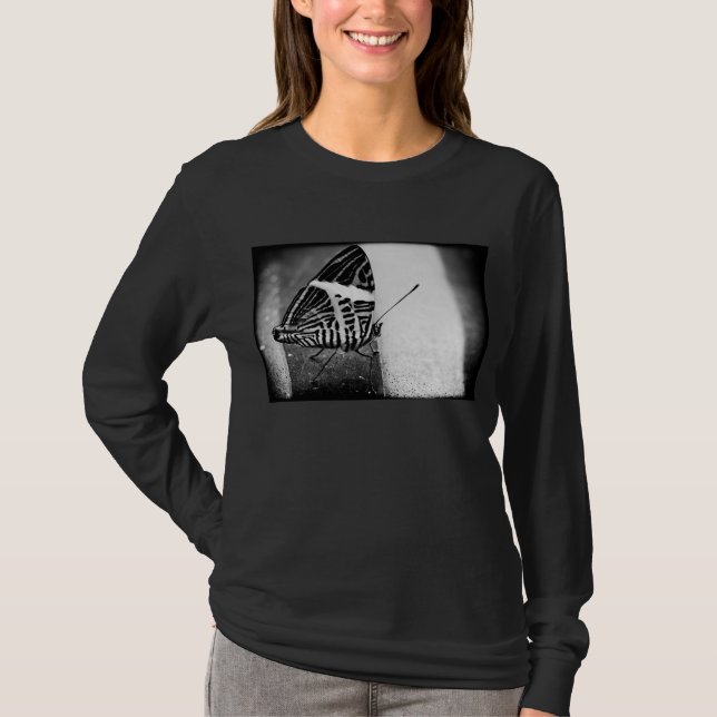 Camiseta cruce de mariposa (Anverso)