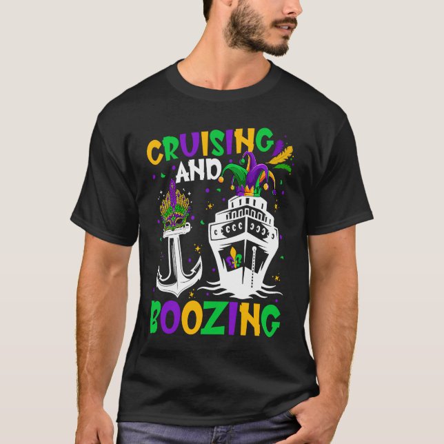 Camiseta Cruising And Boozing Mardi Gras Cruise Matching Gr (Anverso)