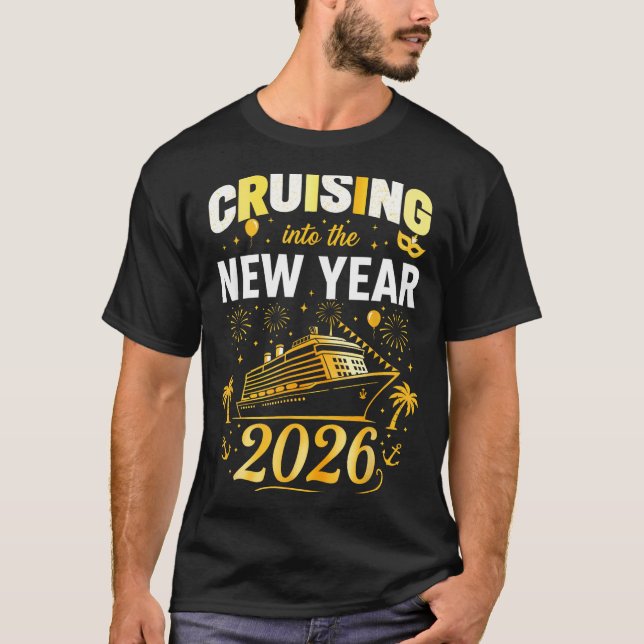 Camiseta Cruising Into 2026 New Years Eve Party Favors Fami (Anverso)