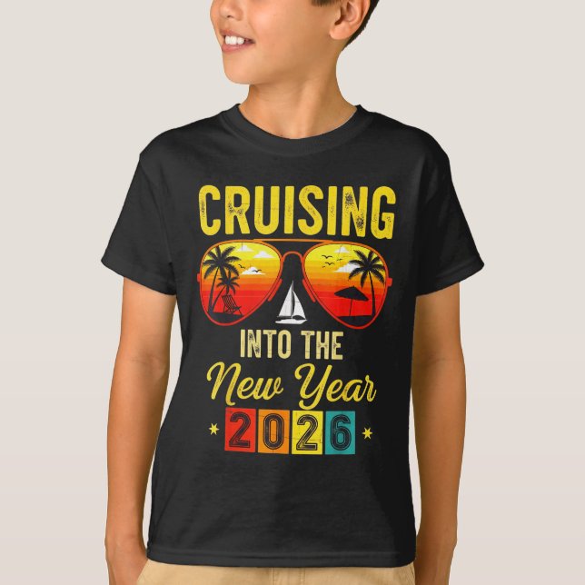 Camiseta Cruising Into New Year 2026 Retro Trocal Sunset  (Anverso)