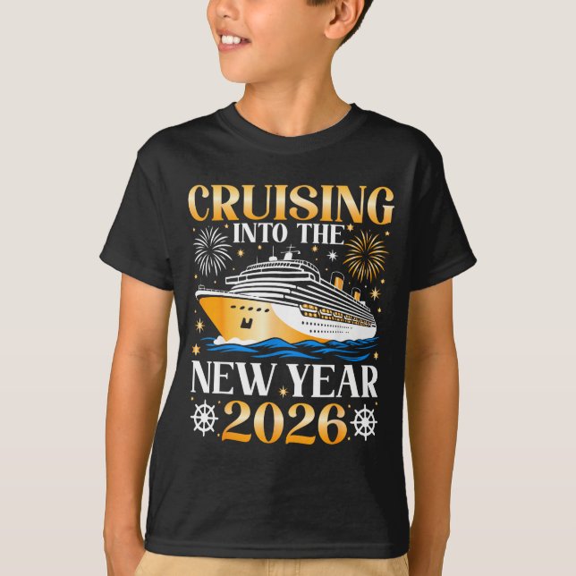 Camiseta Cruising Into The New Year 2026 Happy New Year Fam (Anverso)