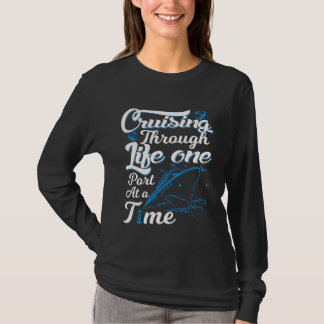 Camiseta Crusing through life one port at a time Cruise Oce