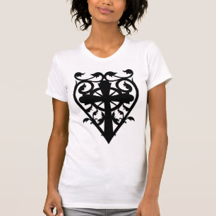 Camiseta Cruz céltica del cementerio gótico en corazón