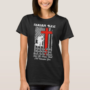 Camiseta Cruz de la bandera estadounidense contra el bomber