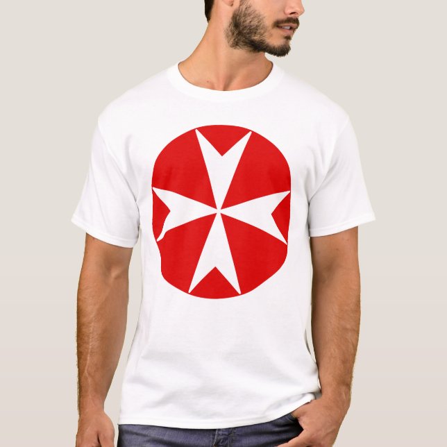 Camiseta Cruz de Malta v2 (blanco sobre rojo) (Anverso)