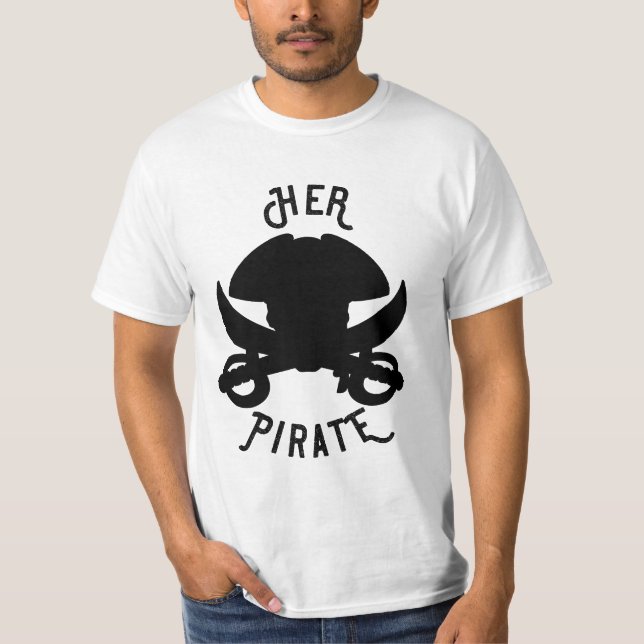 Camiseta Cruz Negra Pirata Calavera y Espada Blanca (Anverso)