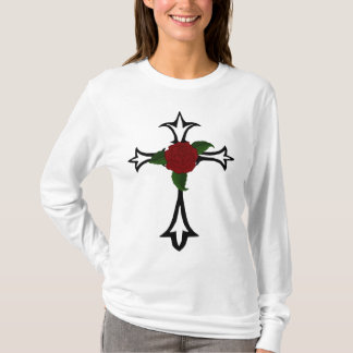 Camiseta Cruz Tribal Del Tatuaje Con Una Hoody Rosa Roja